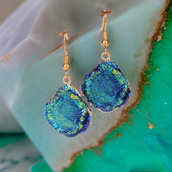 New Natural Crystal Geode Blue Iridescent Gold Bezel Earrings Quartz Druzy - Picture 2 of 3